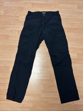 Men's Black Cargo Pants with Utility Pockets 32x34